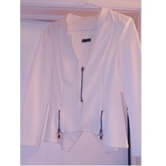 Jane & John white summer jacket. To wear casual or more dressy. Size small. - Picture 1 of 2